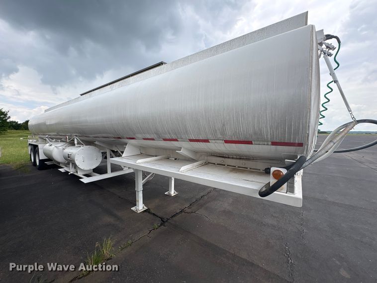image for item EU5607 2004 MET- GR   Isometric Inc CT-0098 tank trailer