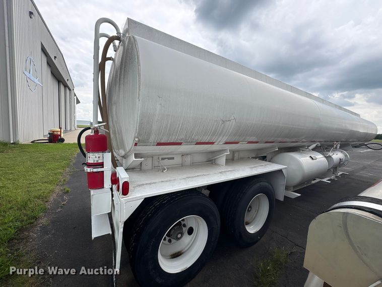 image for item EU5607 2004 MET- GR   Isometric Inc CT-0098 tank trailer