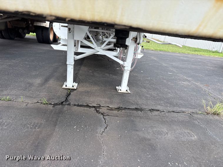 image for item EU5607 2004 MET- GR   Isometric Inc CT-0098 tank trailer