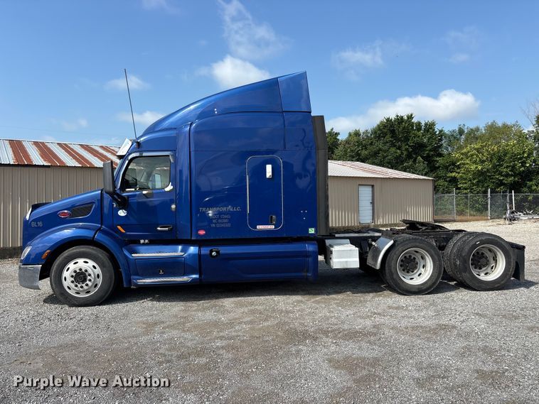 image for item EU5630 2016 Peterbilt 579 semi truck