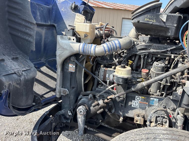 image for item EU5630 2016 Peterbilt 579 semi truck