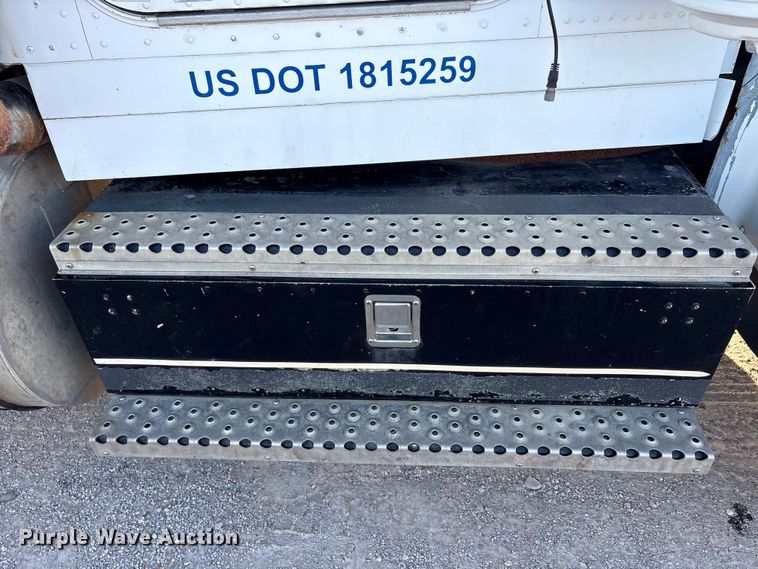 image for item EU5700 1987 Marmon Motor Co semi truck