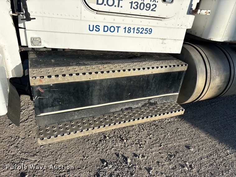 image for item EU5700 1987 Marmon Motor Co semi truck