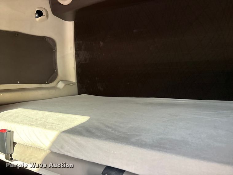 image for item EU5701 2013 Volvo VNL semi truck