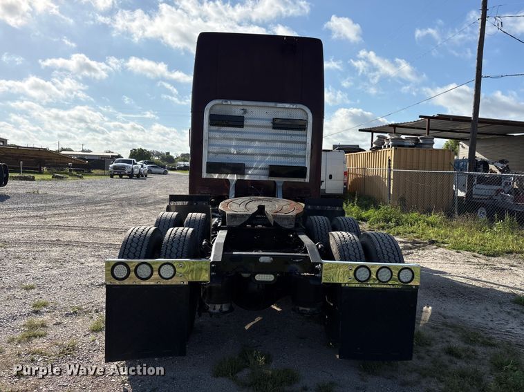 image for item EU5702 1998 Freightliner FLD semi truck