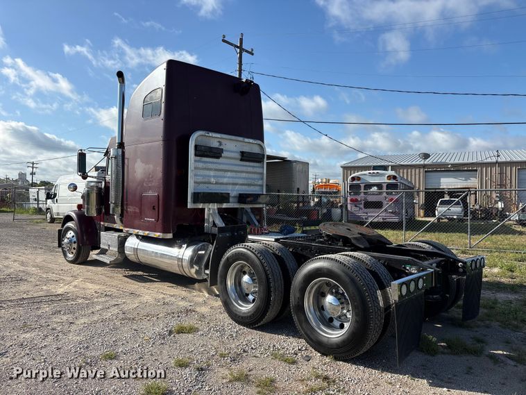 image for item EU5702 1998 Freightliner FLD semi truck