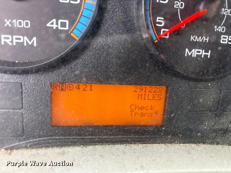 image for item EU5704 2013 International 4300 refrigerated truck