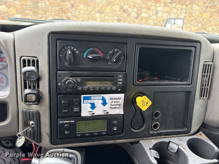image for item EU5704 2013 International 4300 refrigerated truck