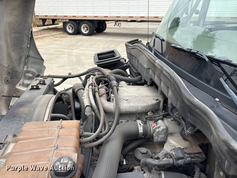 image for item EU5704 2013 International 4300 refrigerated truck