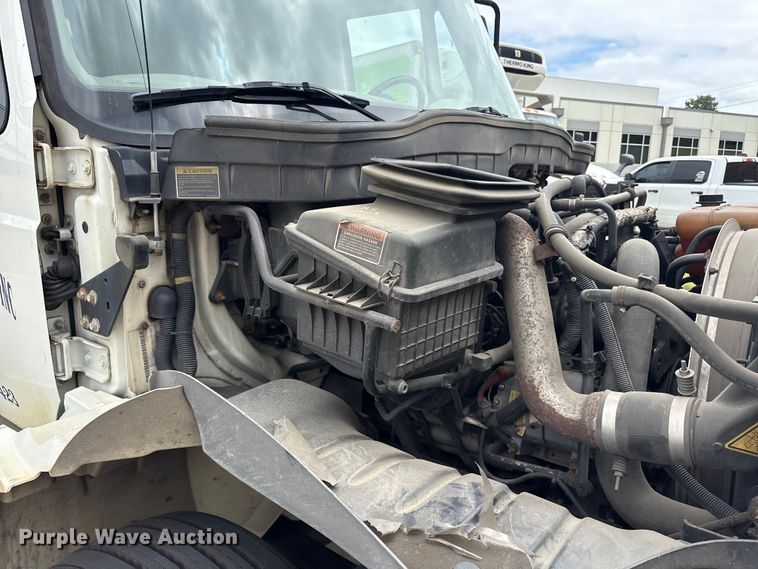image for item EU5704 2013 International 4300 refrigerated truck
