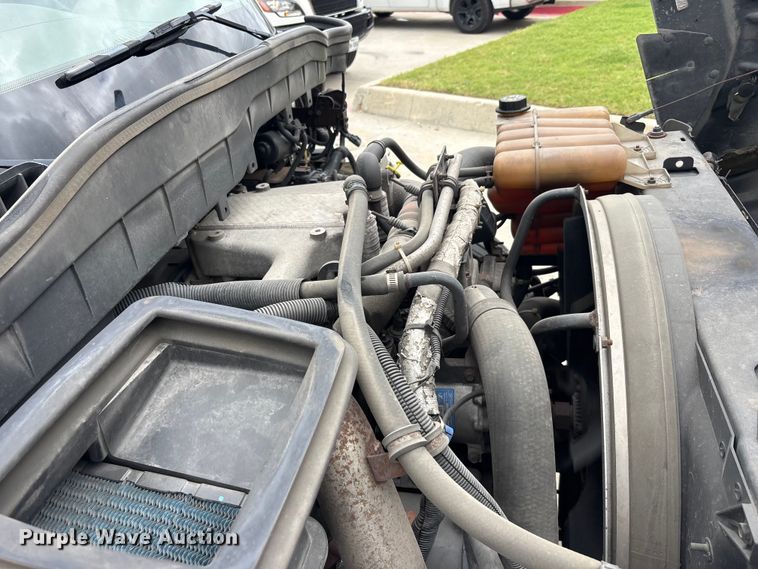 image for item EU5704 2013 International 4300 refrigerated truck