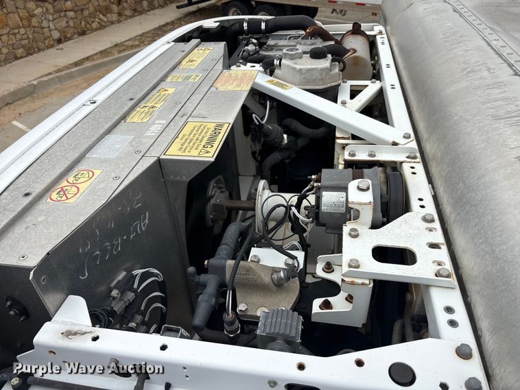 image for item EU5704 2013 International 4300 refrigerated truck