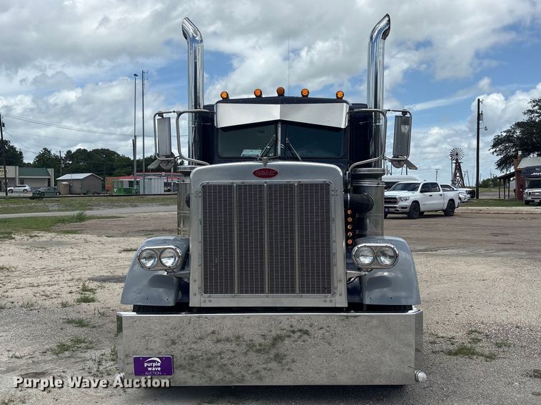 image for item EU5705 1985 Peterbilt 359 semi truck