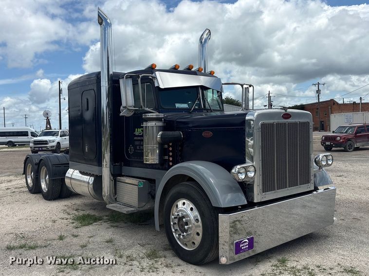image for item EU5705 1985 Peterbilt 359 semi truck