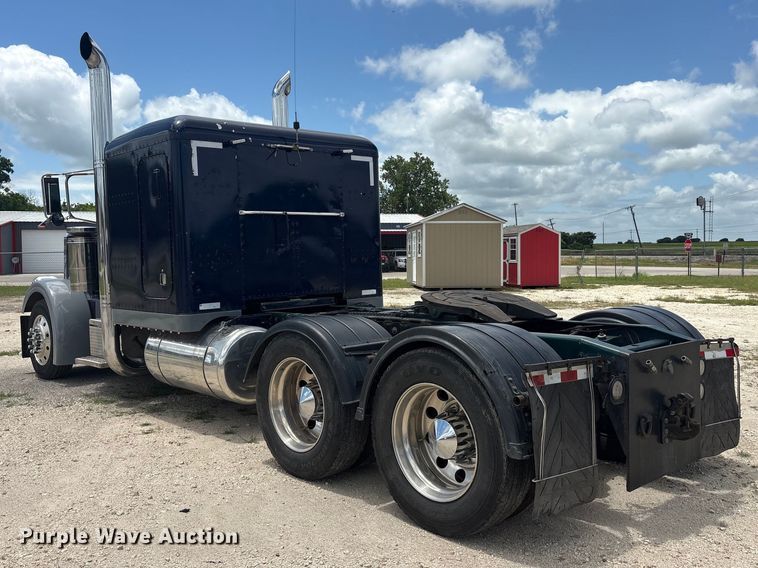 image for item EU5705 1985 Peterbilt 359 semi truck