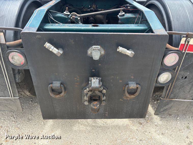 image for item EU5705 1985 Peterbilt 359 semi truck