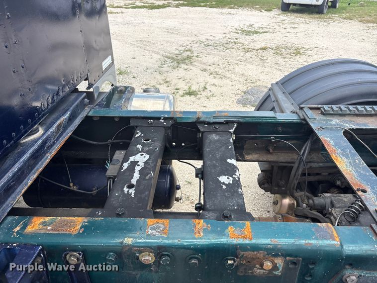 image for item EU5705 1985 Peterbilt 359 semi truck