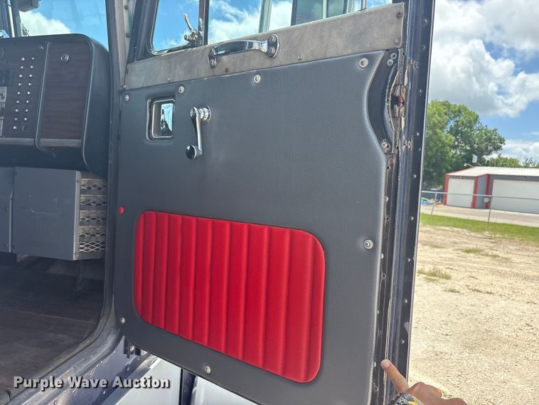 image for item EU5705 1985 Peterbilt 359 semi truck
