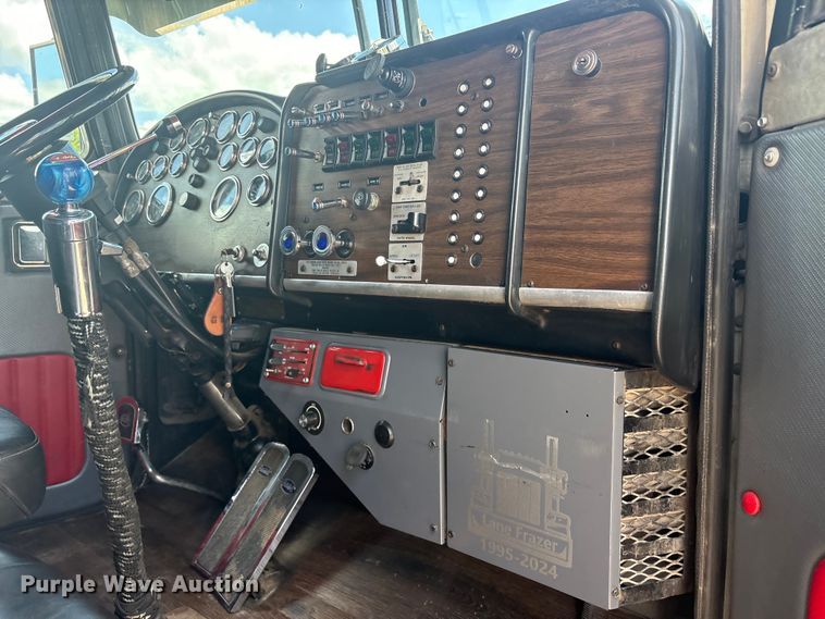 image for item EU5705 1985 Peterbilt 359 semi truck