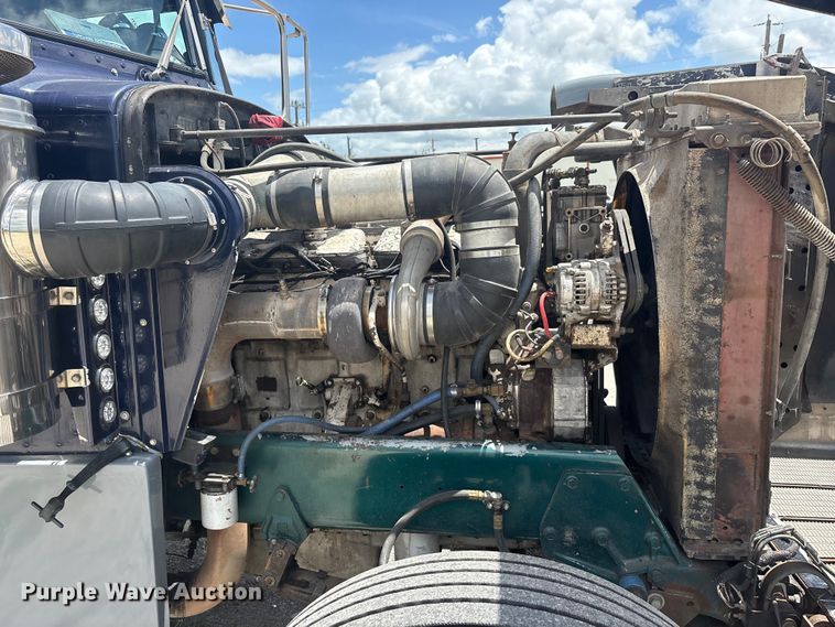 image for item EU5705 1985 Peterbilt 359 semi truck
