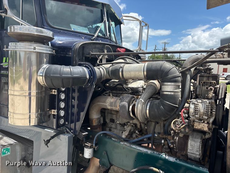 image for item EU5705 1985 Peterbilt 359 semi truck