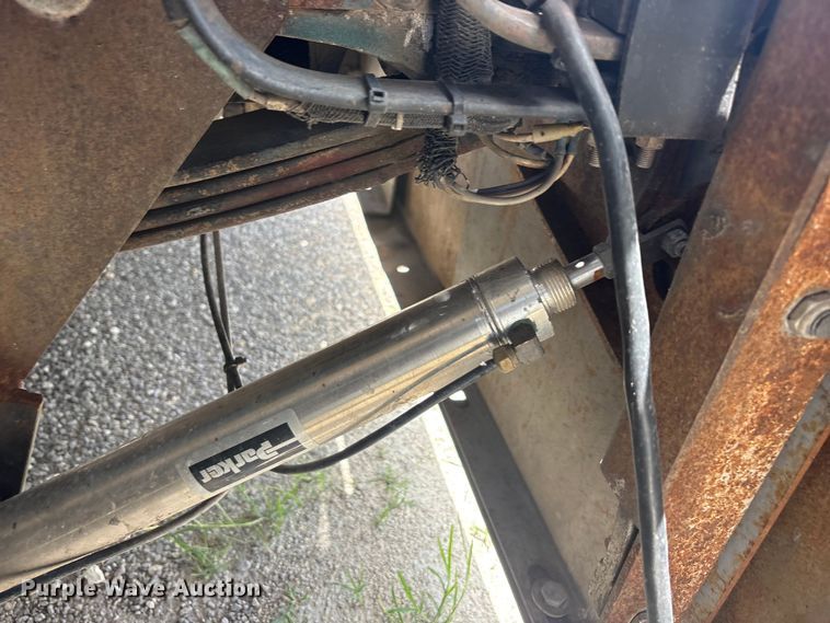 image for item EU5705 1985 Peterbilt 359 semi truck