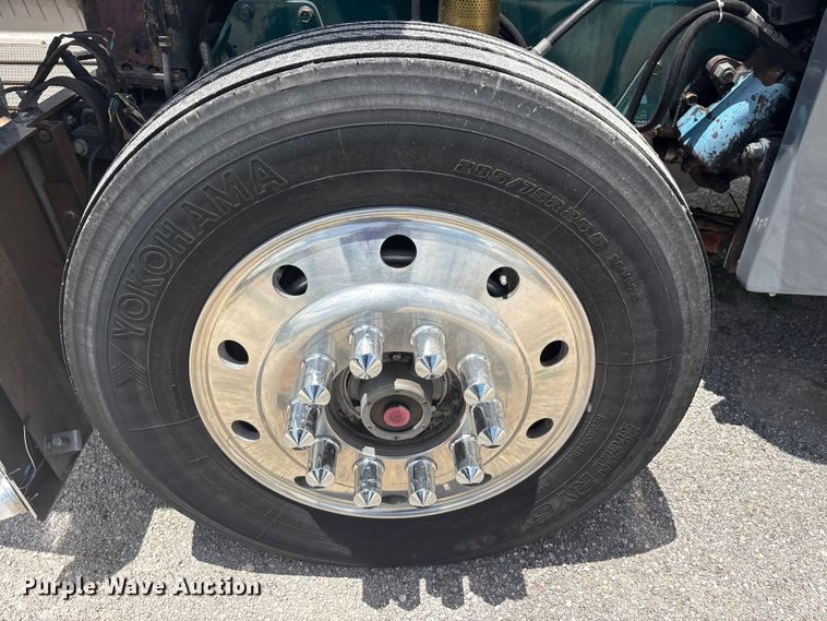 image for item EU5705 1985 Peterbilt 359 semi truck