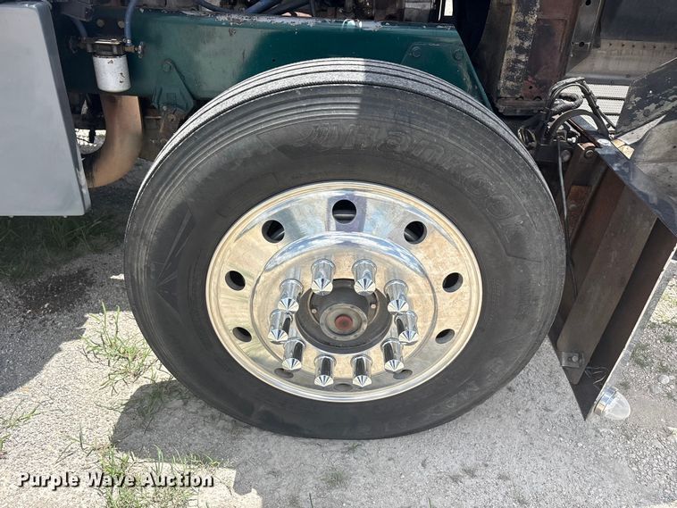 image for item EU5705 1985 Peterbilt 359 semi truck