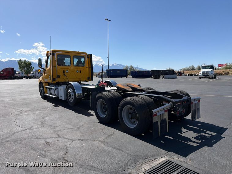 image for item EU8696 2021 Freightliner Cascadia semi truck