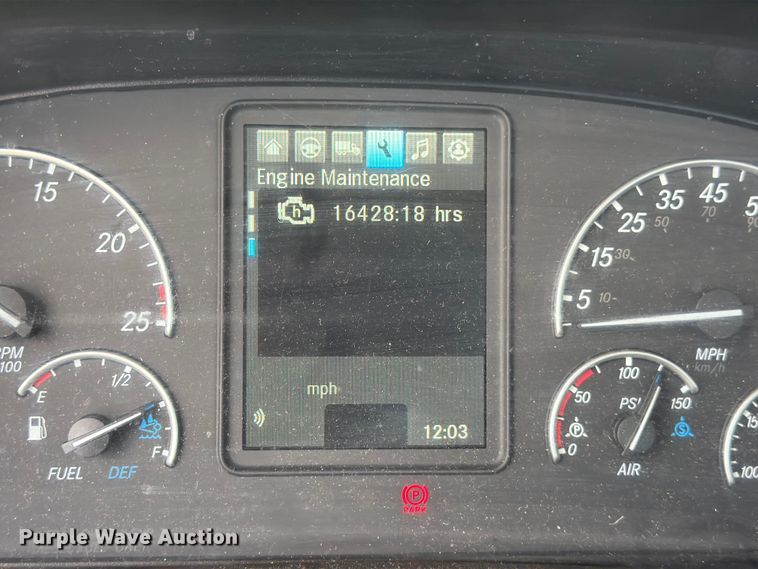image for item EU8697 2021 Freightliner Cascadia 126 semi truck
