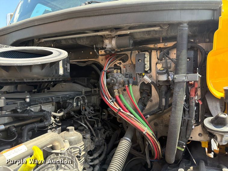 image for item EU8697 2021 Freightliner Cascadia 126 semi truck