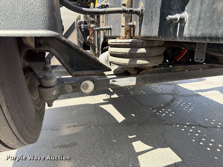 image for item EU8697 2021 Freightliner Cascadia 126 semi truck
