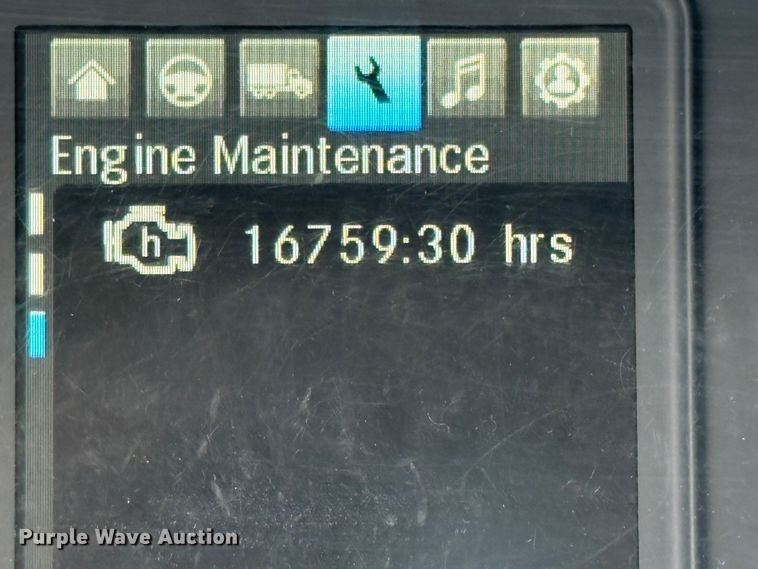 image for item EU8698 2021 Freightliner Cascadia semi truck