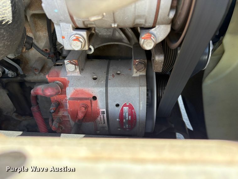 image for item EU8698 2021 Freightliner Cascadia semi truck