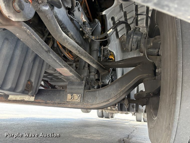 image for item EU8700 2022 Freightliner Cascadia semi truck