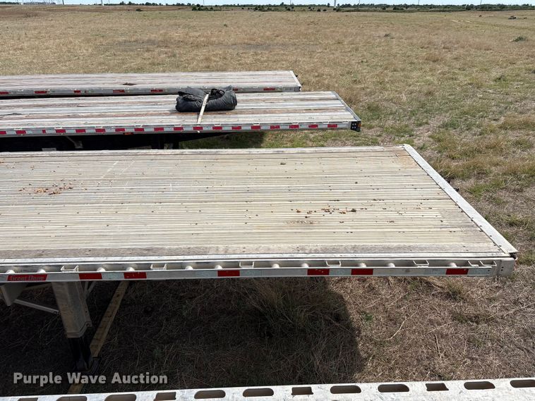 image for item EW0022 2019 Great Dane Trailers flatbed trailer