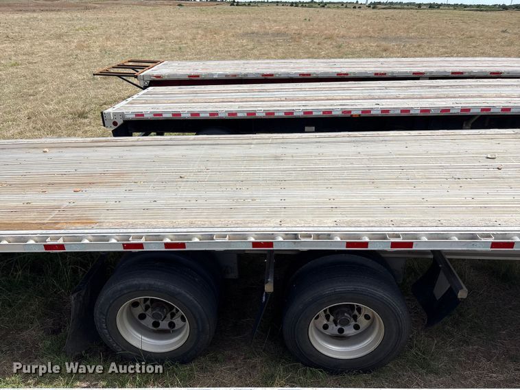 image for item EW0022 2019 Great Dane Trailers flatbed trailer