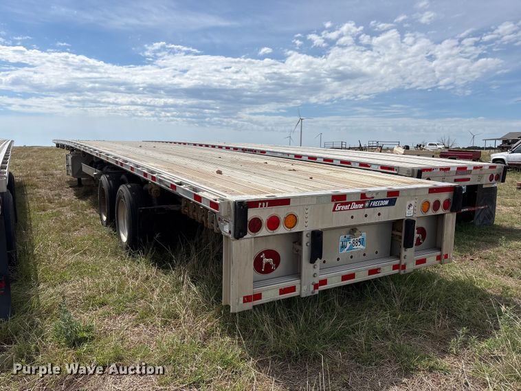 image for item EW0022 2019 Great Dane Trailers flatbed trailer
