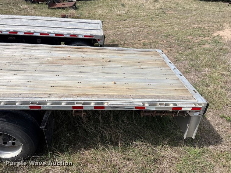 image for item EW0022 2019 Great Dane Trailers flatbed trailer