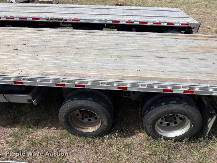 image for item EW0022 2019 Great Dane Trailers flatbed trailer