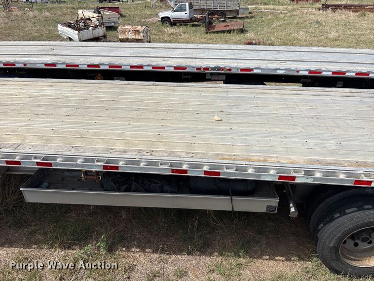 image for item EW0022 2019 Great Dane Trailers flatbed trailer