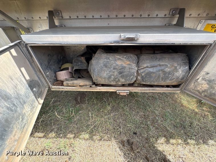 image for item EW0022 2019 Great Dane Trailers flatbed trailer
