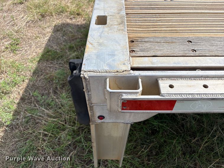 image for item EW0022 2019 Great Dane Trailers flatbed trailer