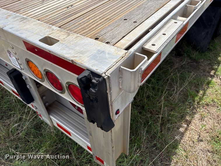 image for item EW0022 2019 Great Dane Trailers flatbed trailer