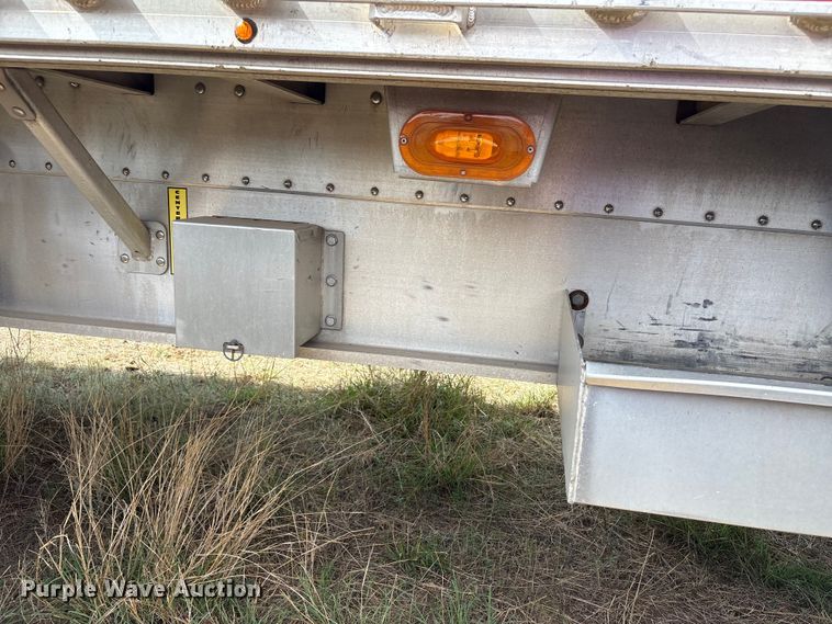 image for item EW0022 2019 Great Dane Trailers flatbed trailer