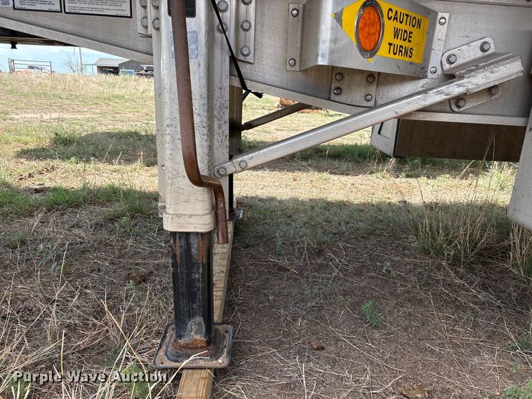image for item EW0022 2019 Great Dane Trailers flatbed trailer