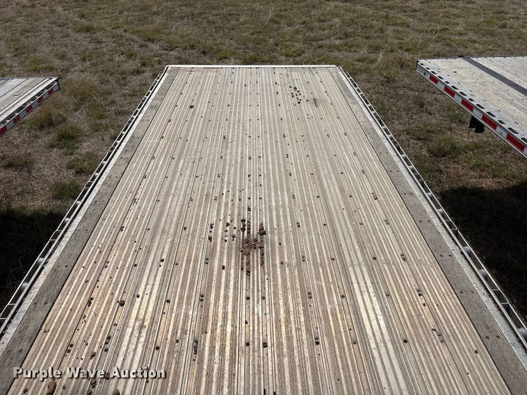 image for item EW0022 2019 Great Dane Trailers flatbed trailer
