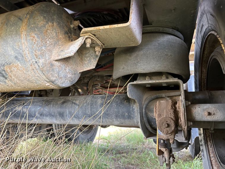 image for item EW0022 2019 Great Dane Trailers flatbed trailer