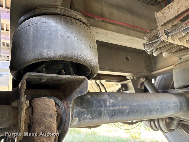 image for item EW0022 2019 Great Dane Trailers flatbed trailer