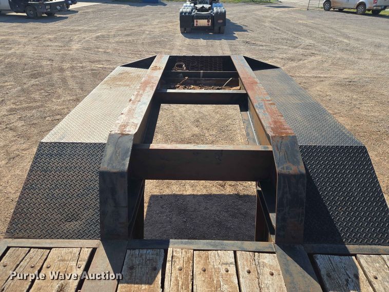 image for item EW0169 1998 Shop built drop deck equipment trailer
